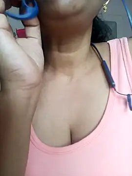 Love-pari09 online show from September 9, 2025, 6:23 am