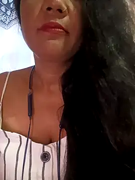 Love-pari09 online show from September 12, 2025, 12:44 am