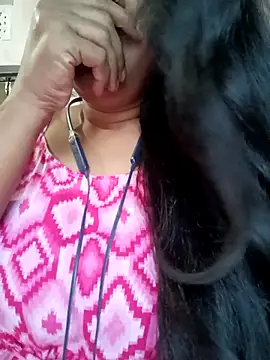 Love-pari09 online show from September 10, 2025, 11:42 am