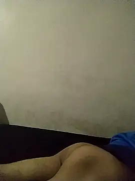 Snapshot of moroooooooo12 chatting on November 11, 2025, 8:20 am moroooooooo12 online show from November 11, 2025, 8:20 am