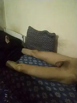 Snapshot of moroooooooo12 chatting on October 29, 2025, 7:51 am moroooooooo12 online show from October 29, 2025, 7:51 am