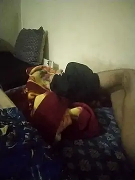 Snapshot of moroooooooo12 chatting on October 28, 2025, 5:29 am moroooooooo12 online show from October 28, 2025, 5:29 am