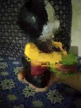 Snapshot of moroooooooo12 chatting on October 29, 2025, 8:19 pm moroooooooo12 online show from October 29, 2025, 8:19 pm