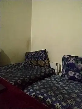 Snapshot of moroooooooo12 chatting on September 18, 2025, 6:16 am moroooooooo12 online show from September 18, 2025, 6:16 am