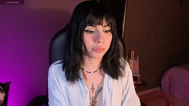 Snapshot of GaiaJoness chatting on November 13, 2025, 6:56 pm GaiaJoness online show from November 13, 2025, 6:56 pm