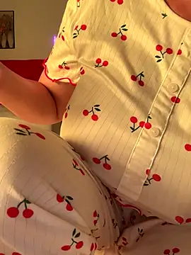 Snapshot of OnlyRima chatting on September 21, 2025, 10:20 am OnlyRima online show from September 21, 2025, 10:20 am