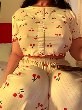 Snapshot of OnlyRima chatting on October 9, 2025, 9:54 am OnlyRima online show from October 9, 2025, 9:54 am