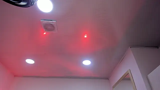 im Lorena online show from April 9, 2026, 7:53 pm