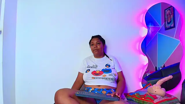 Snapshot of naomi_campbel_ chatting on September 11, 2025, 8:42 pm naomi campbel online show from September 11, 2025, 8:42 pm