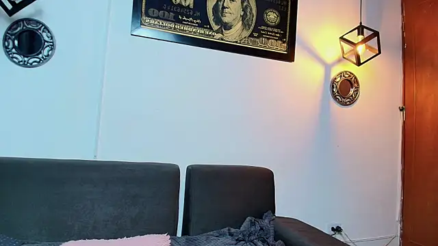 Snapshot of naomi_campbel_ chatting on October 19, 2025, 1:58 pm naomi campbel online show from October 19, 2025, 1:58 pm