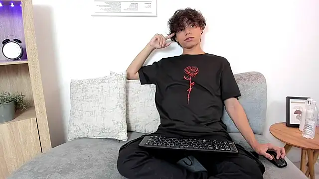 Snapshot of Honeymoon_sariel chatting on October 2, 2025, 7:39 pm Honeymoon sariel online show from October 2, 2025, 7:39 pm