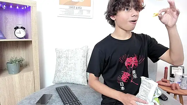 Snapshot of Honeymoon_sariel chatting on September 24, 2025, 7:53 pm Honeymoon sariel online show from September 24, 2025, 7:53 pm