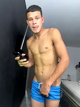 Snapshot of CHARLY-- chatting on October 8, 2025, 10:32 pm CHARLY-- online show from October 8, 2025, 10:32 pm