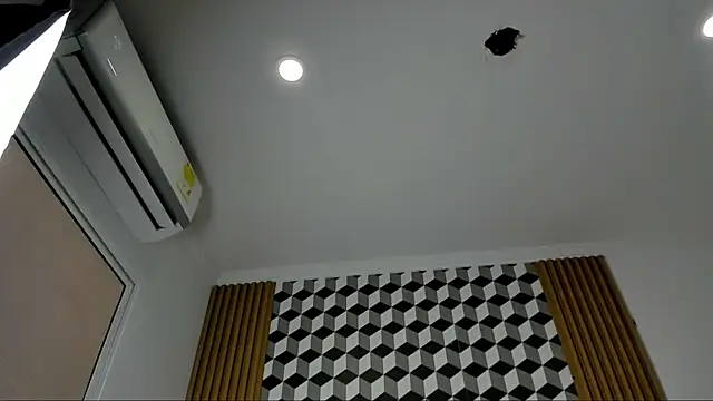 alice  brow online show from September 24, 2025, 1:50 pm