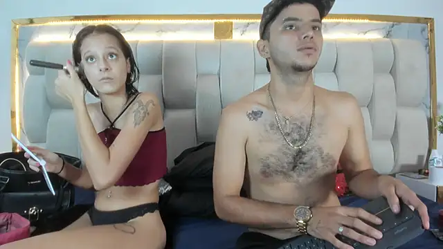 Snapshot of HellAndDante_ chatting on February 1, 2026, 9:24 pm HellAndDante online show from February 1, 2026, 9:24 pm