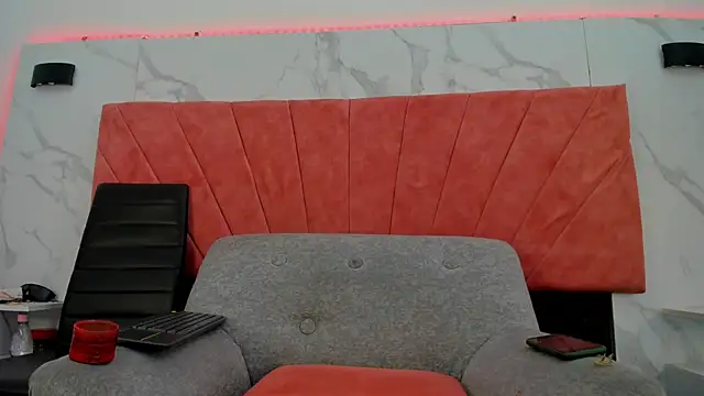 Snapshot of HellAndDante_ chatting on February 23, 2026, 8:09 pm HellAndDante online show from February 23, 2026, 8:09 pm