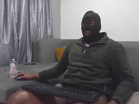 GigoloSandton online show from April 13, 2026, 11:42 pm