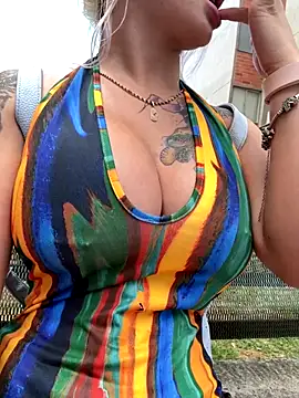 Snapshot of YouCandiSumisa chatting on October 2, 2025, 6:11 pm YouCandiSumisa online show from October 2, 2025, 6:11 pm