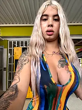 Snapshot of YouCandiSumisa chatting on September 24, 2025, 4:24 pm YouCandiSumisa online show from September 24, 2025, 4:24 pm