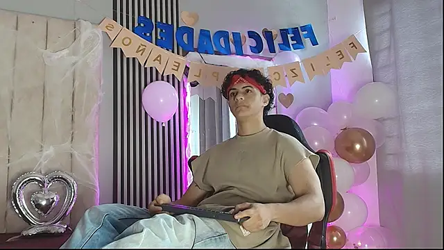 mikey banji online show from October 11, 2025, 1:12 pm