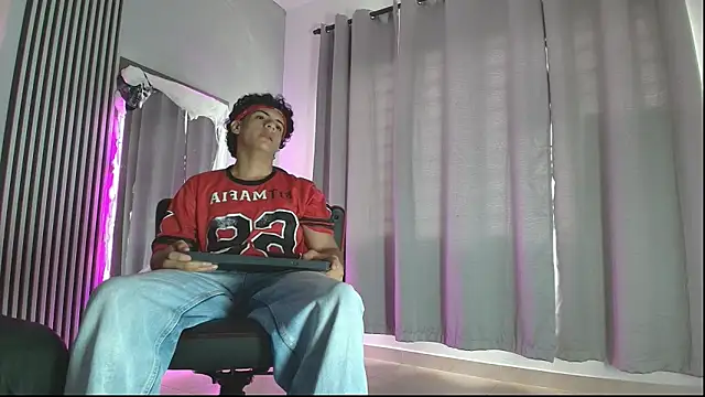 mikey banji online show from October 10, 2025, 12:39 pm