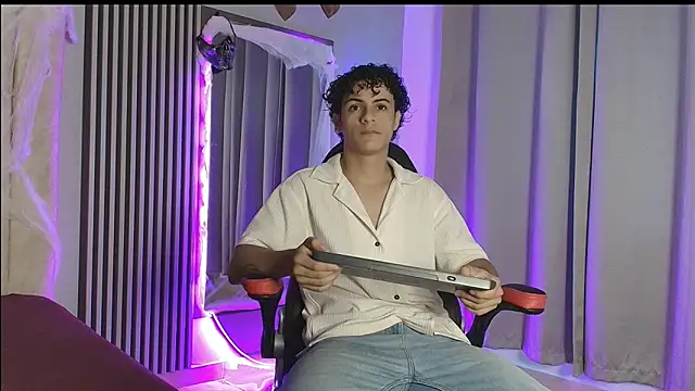 mikey banji online show from October 16, 2025, 12:13 pm