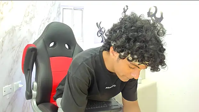 mikey banji online show from September 20, 2025, 9:09 pm