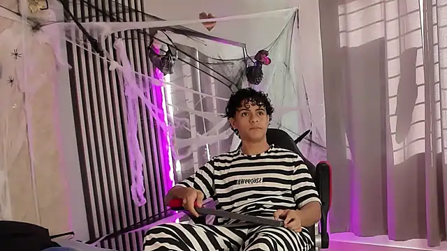 mikey banji online show from October 31, 2025, 12:35 pm