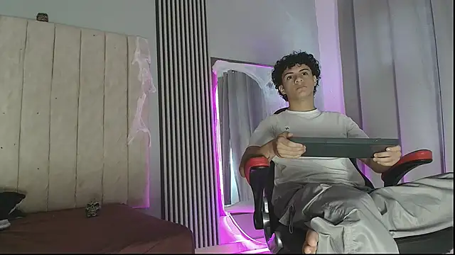 mikey banji online show from October 8, 2025, 1:12 pm