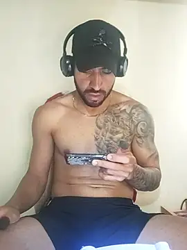 Alexsexygamer online show from November 23, 2025, 9:36 pm