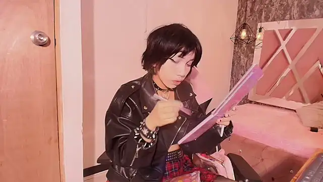 Terraelowen online show from October 4, 2025, 11:56 am