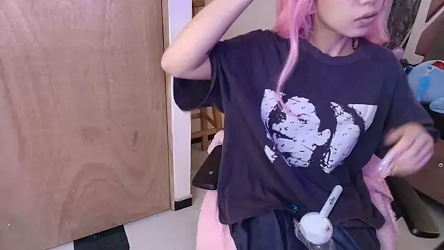 Snapshot of Terraelowen chatting on March 3, 2026, 11:39 am Terraelowen online show from March 3, 2026, 11:39 am