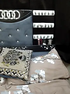Snapshot of Suhana_Darling chatting on May 23, 2026, 11:04 pm Suhana Darling online show from May 23, 2026, 11:04 pm