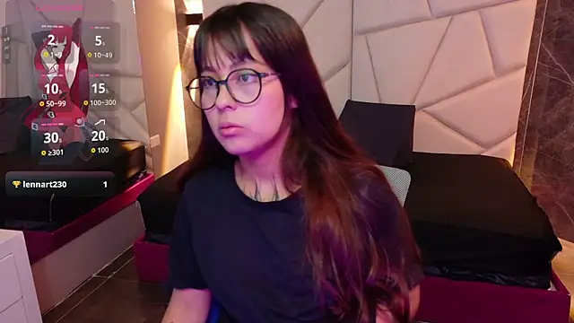 Snapshot of sophiaa_7 chatting on October 5, 2025, 11:23 am sophiaa 7 online show from October 5, 2025, 11:23 am