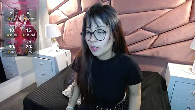 Snapshot of sophiaa_7 chatting on October 19, 2025, 1:25 pm sophiaa 7 online show from October 19, 2025, 1:25 pm