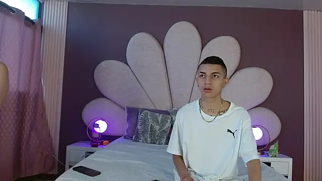 Snapshot of NickandAbby_ chatting on September 10, 2025, 12:48 pm NickandAbby  online show from September 10, 2025, 12:48 pm