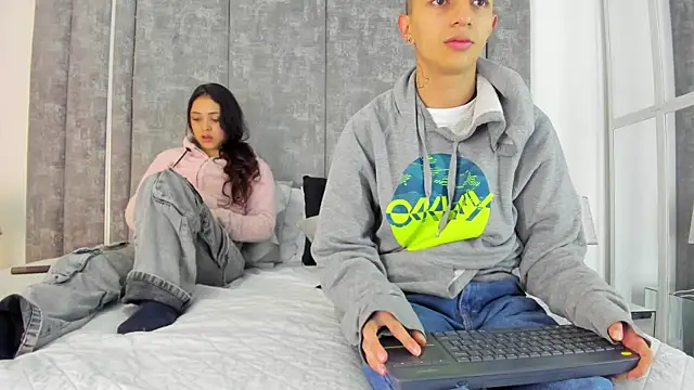 Snapshot of NickandAbby_ chatting on October 10, 2025, 11:33 am NickandAbby  online show from October 10, 2025, 11:33 am