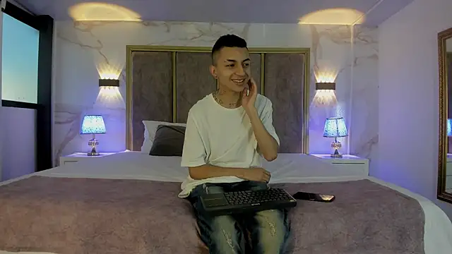 Snapshot of NickandAbby_ chatting on September 9, 2025, 11:41 am NickandAbby  online show from September 9, 2025, 11:41 am