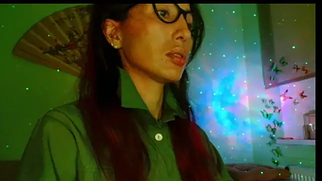 Snapshot of KiotoShine chatting on October 10, 2025, 4:19 pm KiotoShine online show from October 10, 2025, 4:19 pm