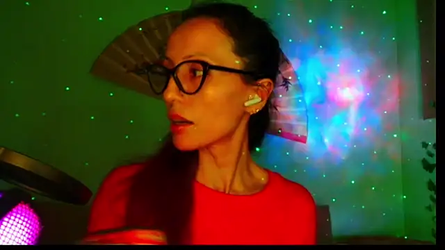 Snapshot of KiotoShine chatting on October 30, 2025, 8:06 pm KiotoShine online show from October 30, 2025, 8:06 pm