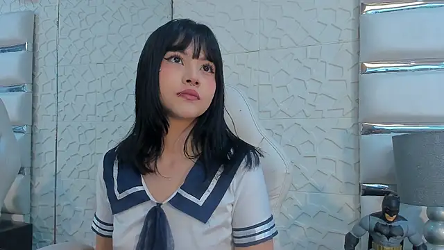 TatiLee online show from February 18, 2026, 12:45 pm