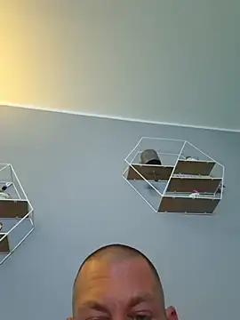 Snapshot of jan_public chatting on November 7, 2025, 6:45 pm jan public online show from November 7, 2025, 6:45 pm