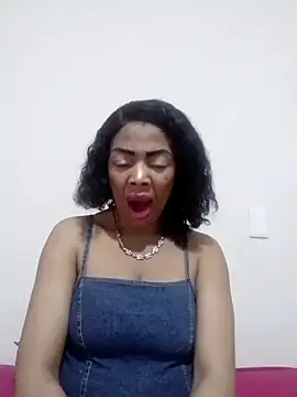 Snapshot of SEXYMOANSXX chatting on September 30, 2025, 7:14 am SEXYMOANSXX online show from September 30, 2025, 7:14 am