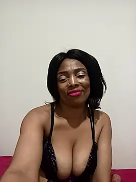 SEXYMOANSXX online show from November 19, 2025, 3:45 pm