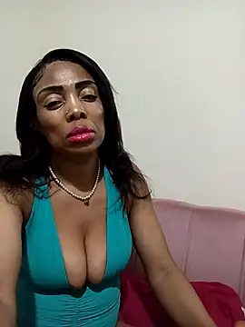 Snapshot of SEXYMOANSXX chatting on October 25, 2025, 1:05 am SEXYMOANSXX online show from October 25, 2025, 1:05 am