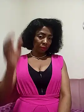 Snapshot of SEXYMOANSXX chatting on October 18, 2025, 1:40 am SEXYMOANSXX online show from October 18, 2025, 1:40 am