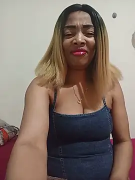 Snapshot of SEXYMOANSXX chatting on June 17, 2026, 5:40 am SEXYMOANSXX online show from June 17, 2026, 5:40 am