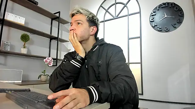 Snapshot of nicktorn chatting on February 1, 2026, 12:47 pm nicktorn online show from February 1, 2026, 12:47 pm