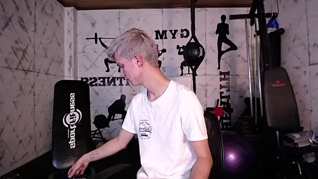 Snapshot of nicktorn chatting on October 20, 2025, 12:06 pm nicktorn online show from October 20, 2025, 12:06 pm