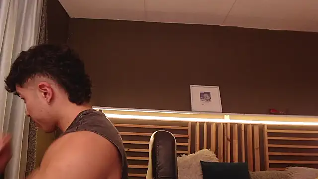 Snapshot of PaulEvens chatting on October 23, 2025, 1:10 pm PaulEvens online show from October 23, 2025, 1:10 pm